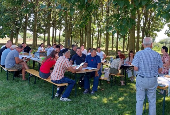 Fermierii învață cel mai bine de la alți fermieri