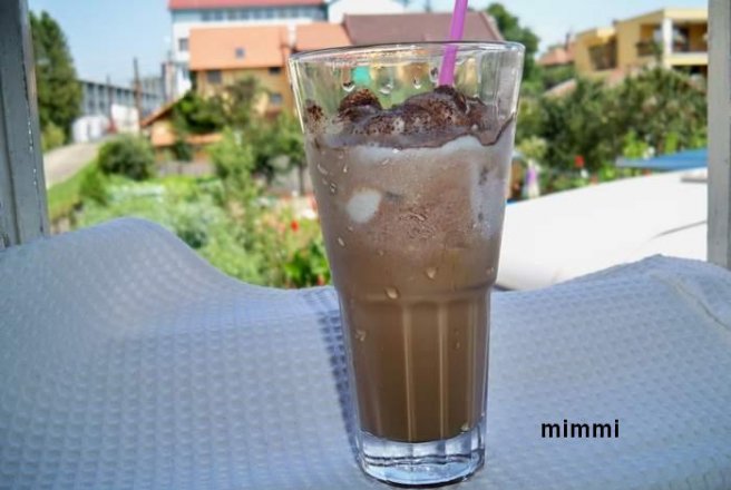 Ice coffe cu inghetata