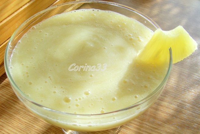 Smoothie cu ananas