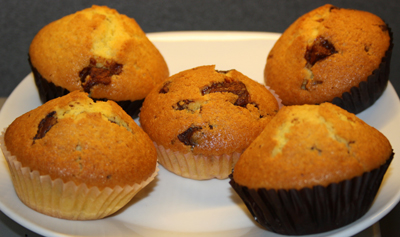 Muffins cu cocos si ciocolata