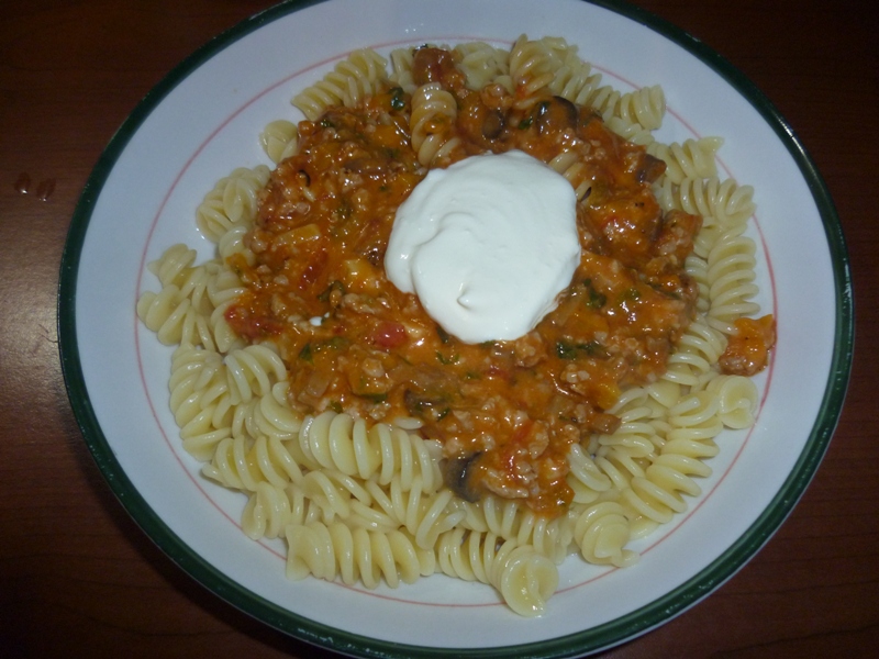 Fusilli cu carne tocata