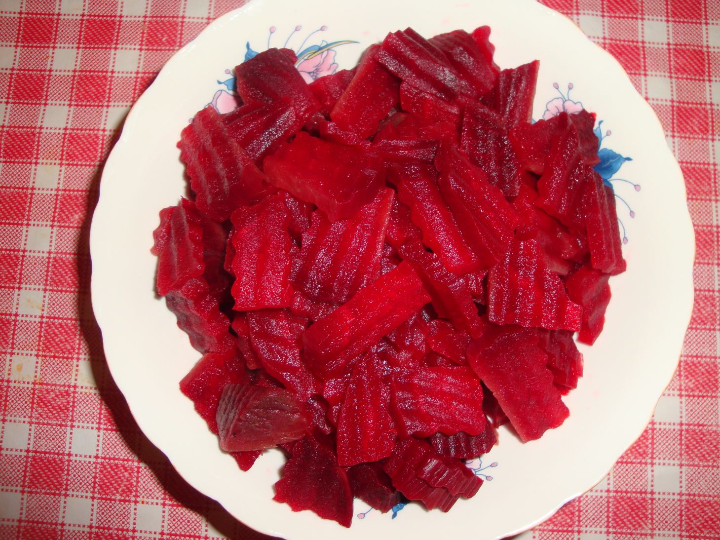 Salata de sfecla rosie si cartofi(marocana)