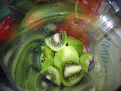 Smoothie de kiwi şi mere