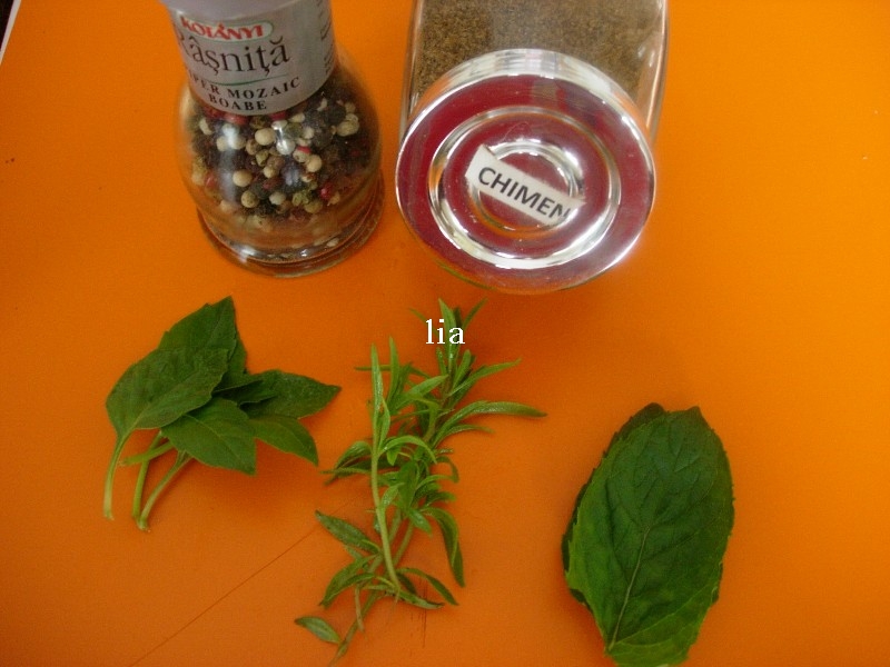 Pasta de masline cu ierburi aromate