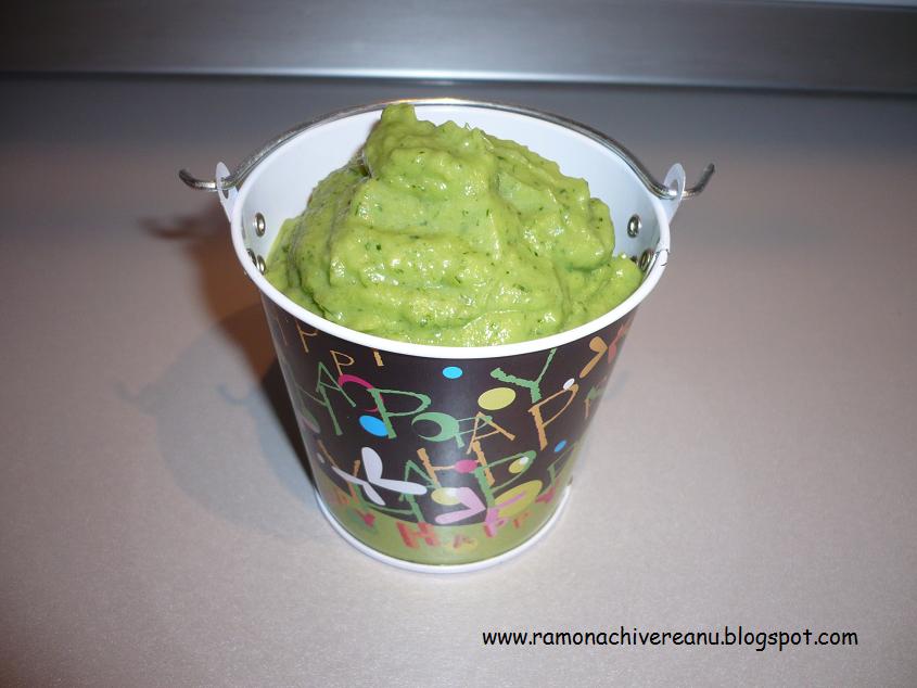 Crema de avocado si castraveti