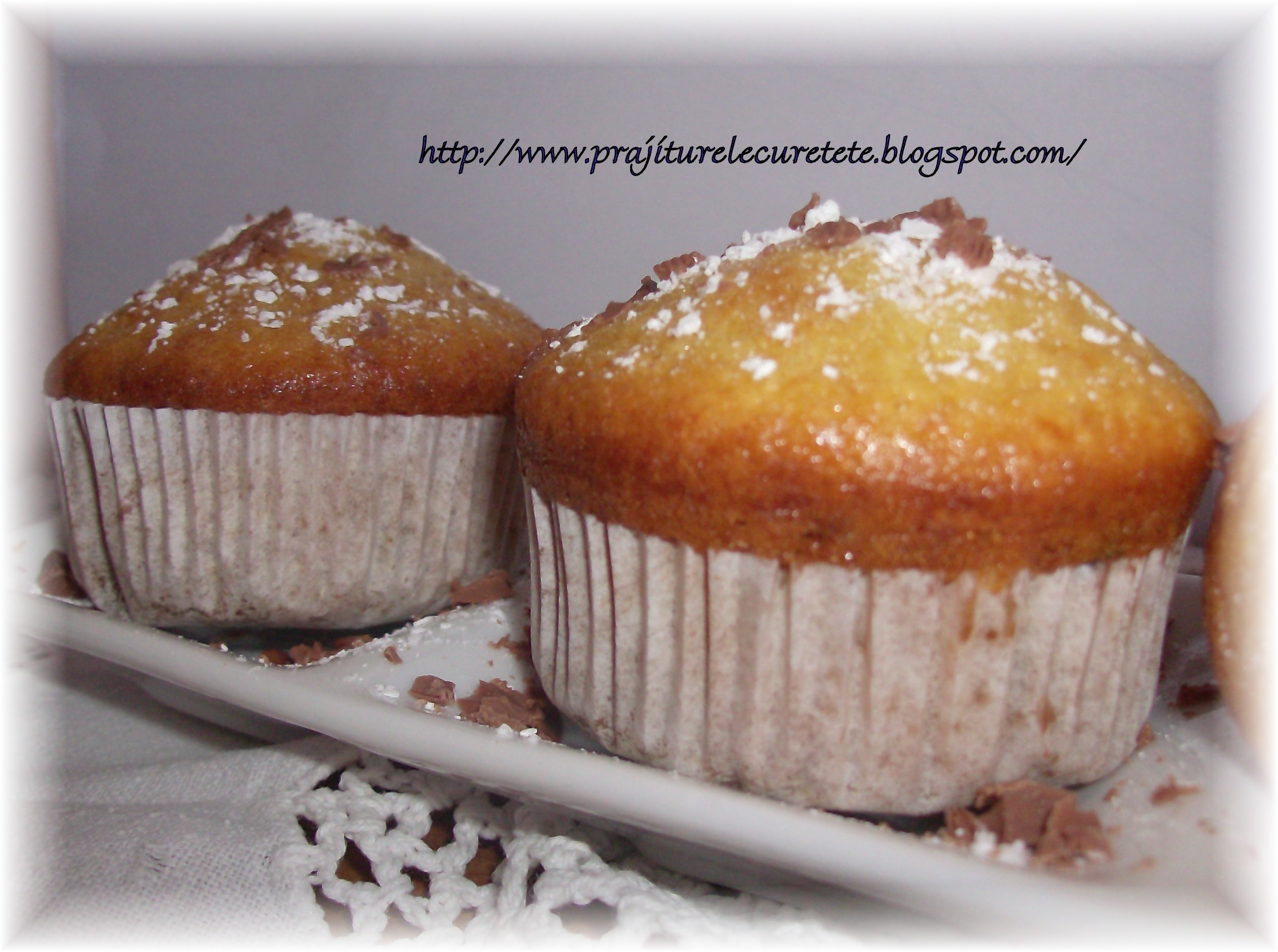 Muffins cu bucati de ciocolata