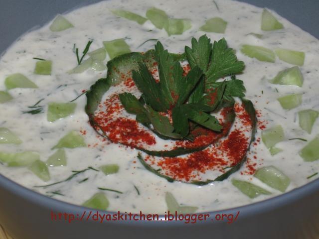 Tzatziki (salata de castraveti)