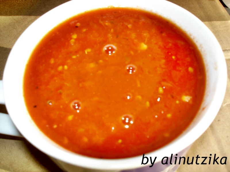 Pasta de tomate cu condimente