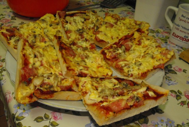 PIZZA TARANEASCA DE CASA