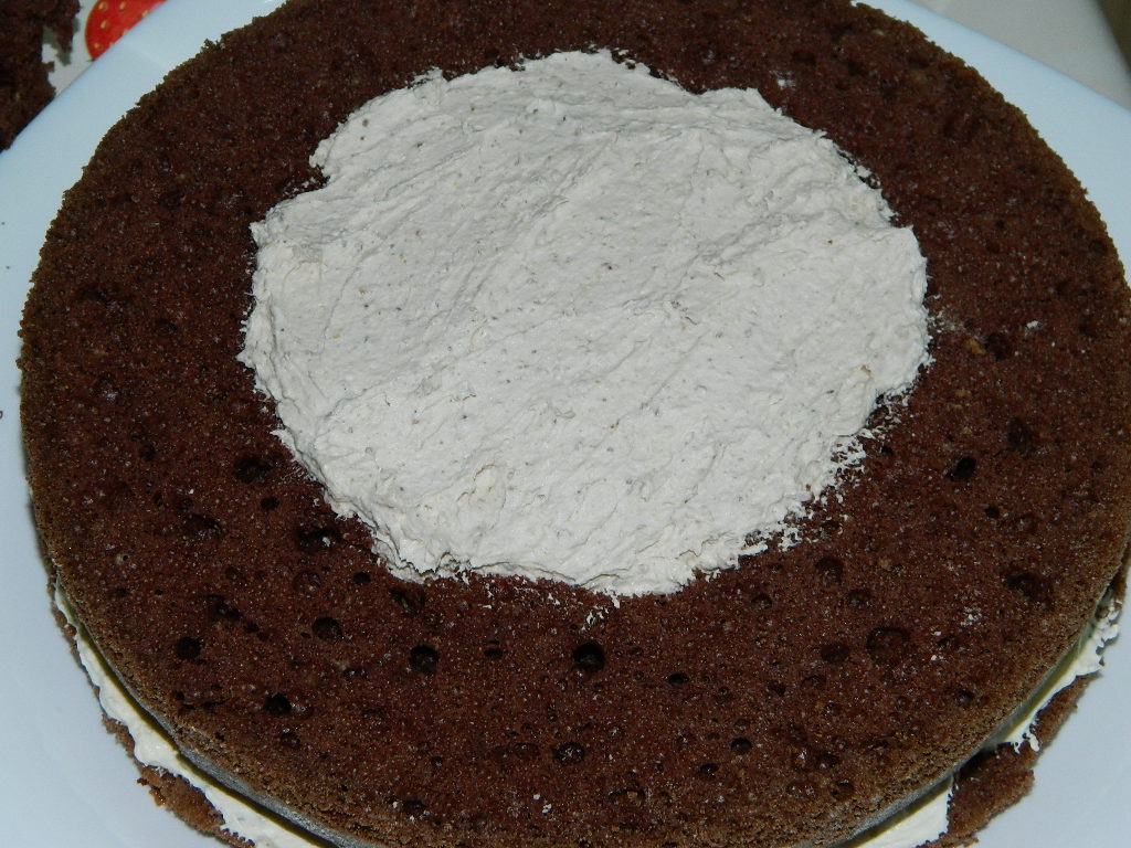 Tort cu crema de vanilie si piure de castane