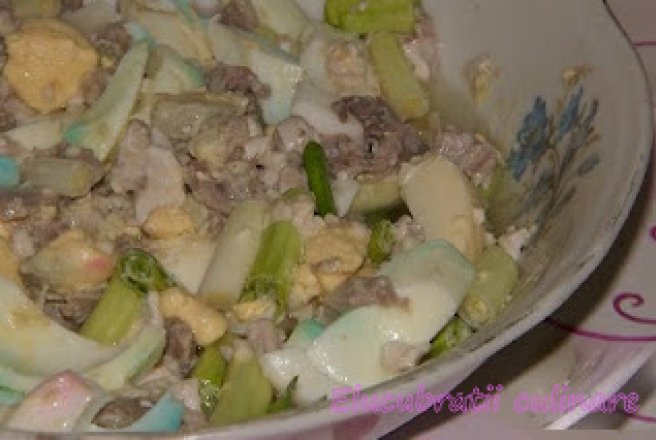 Salata de oua cu carne de miel