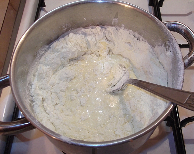 Napolitane cu crema de biscuiti si ciocolata de casa