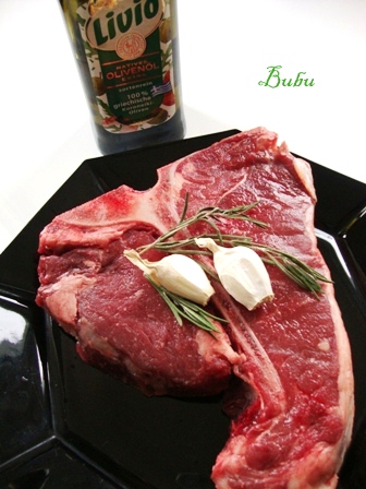 T Bone Steak la gratar