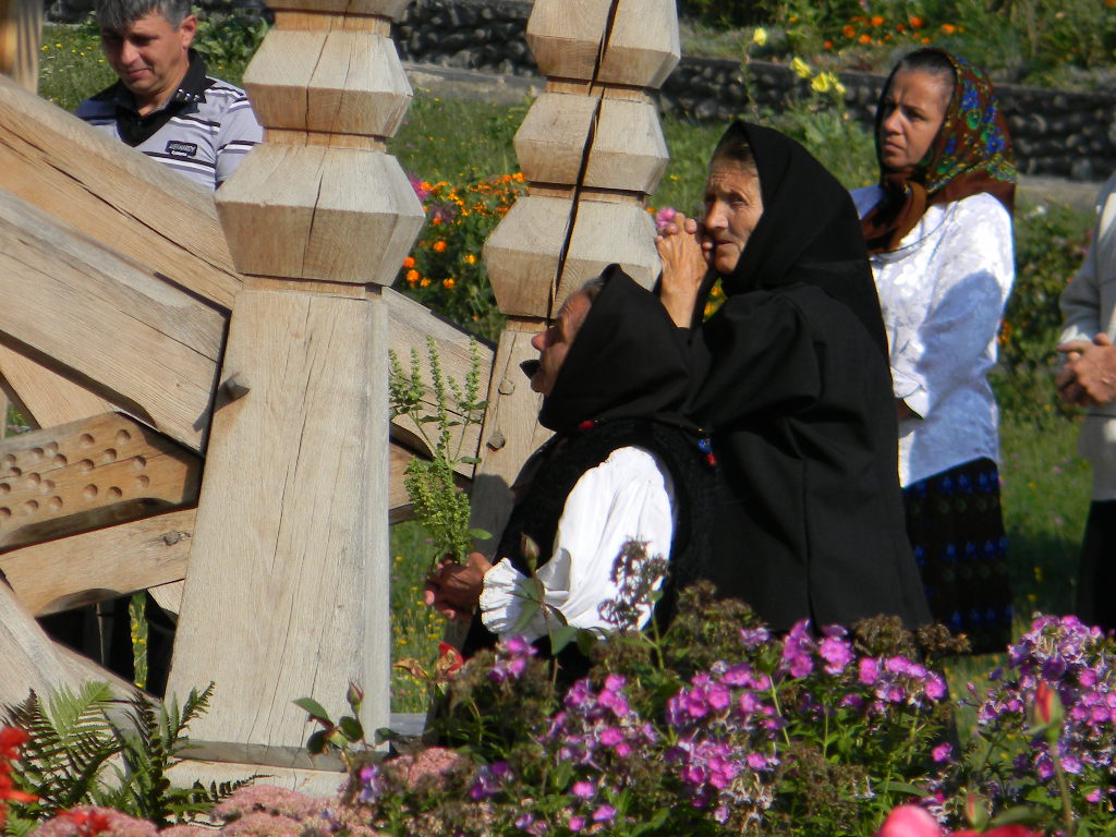 Maramures plai cu flori  - Manastirea Barsana