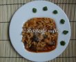 Fusilli cu pui, rosii si sos pesto-3