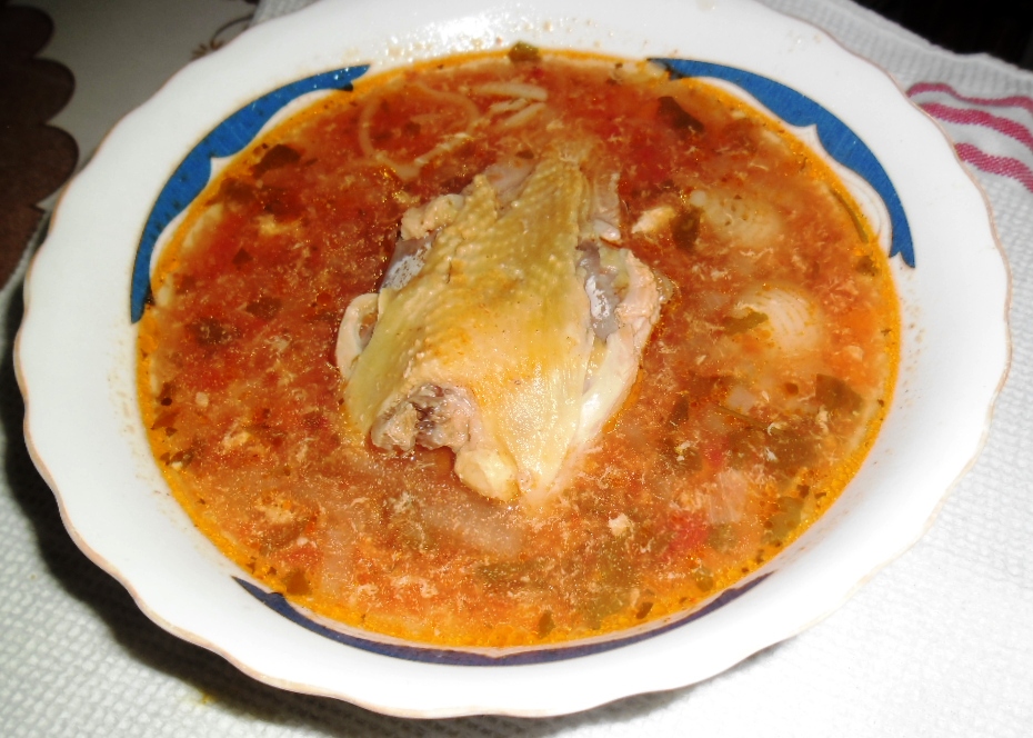 Ciorba de rosii cu pui