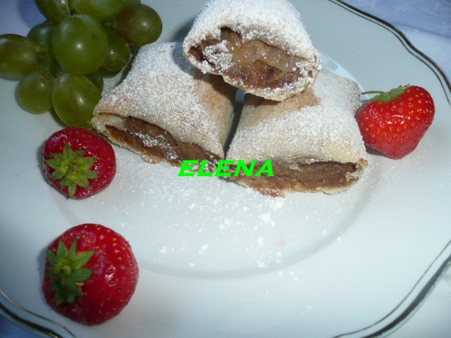 Strudel cu mere si nuca