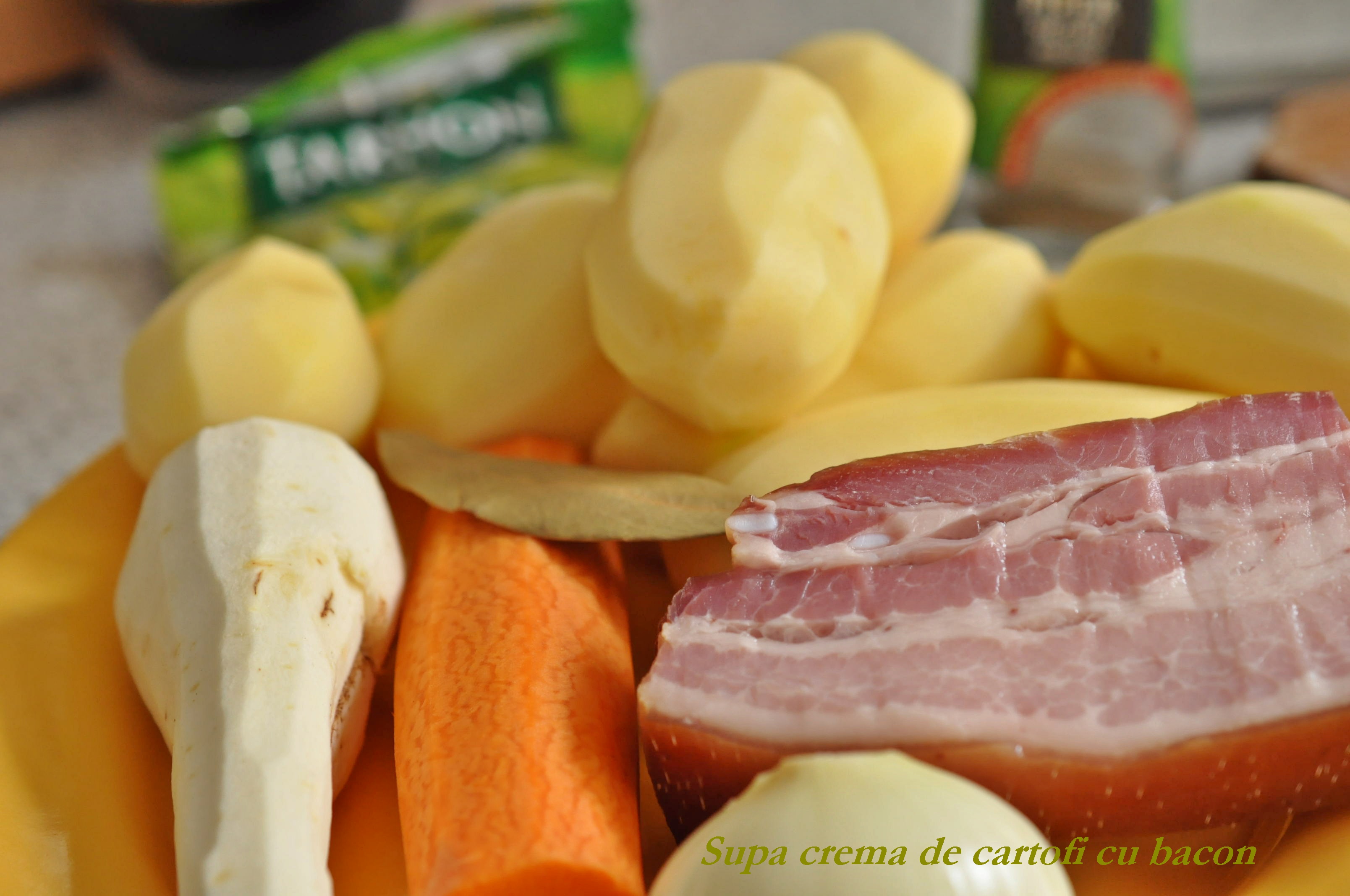 Supa crema de cartofi cu bacon crocant