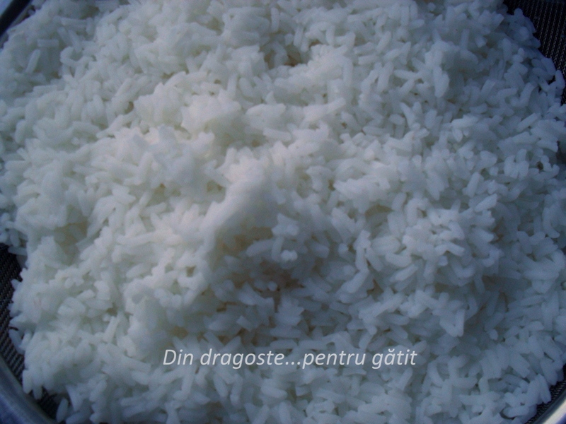 Orez cu legume și soia în stil chinezesc