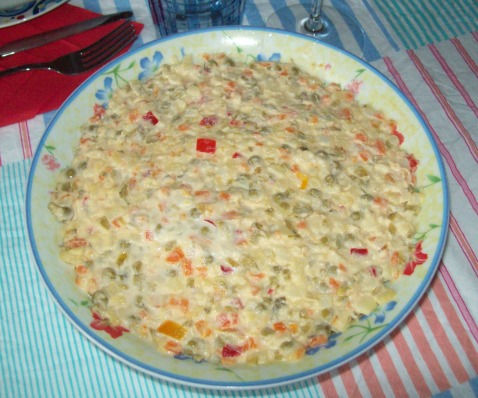 Salata de legume cu maioneza