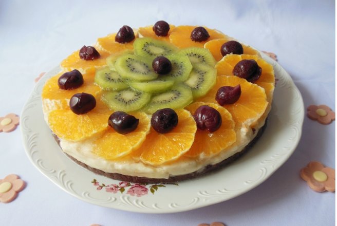 Tarta cu crema de vanilie si fructe