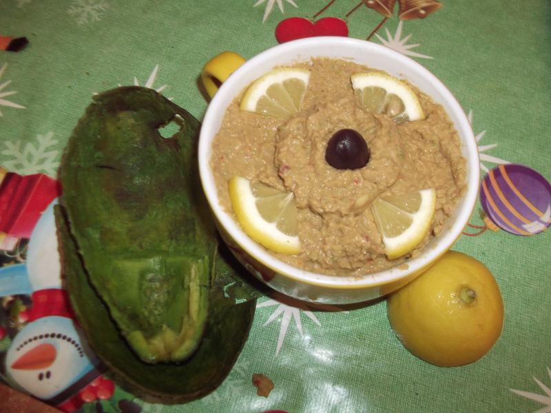 Pasta de ton cu avocado