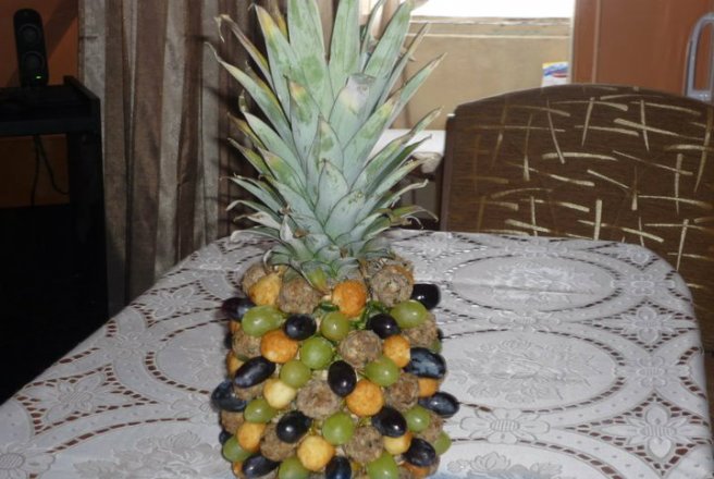 Ananas "imbracat"