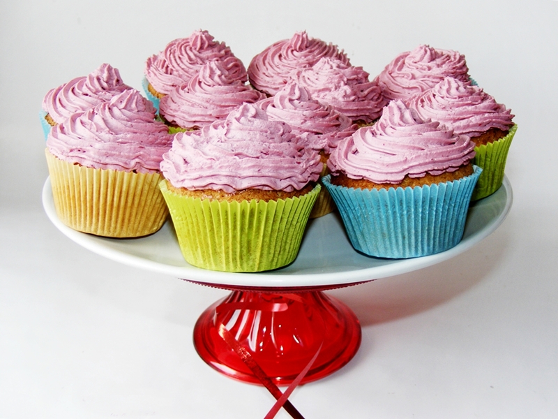 Cupcakes cu crema de visine