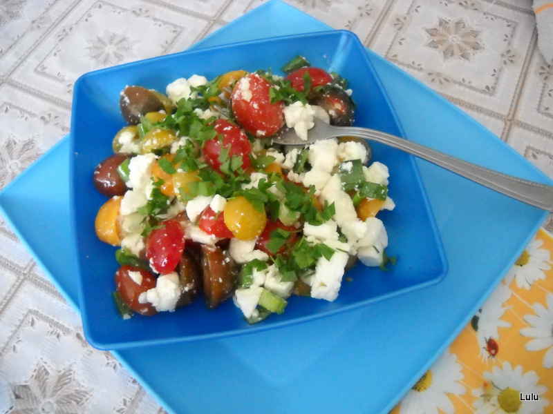 Salata cu rosii si branza feta