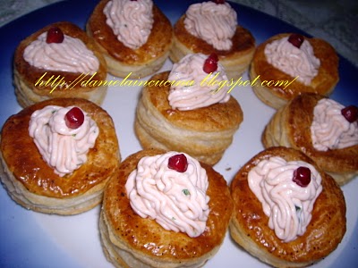 Vol-au-vent cu somon afumat