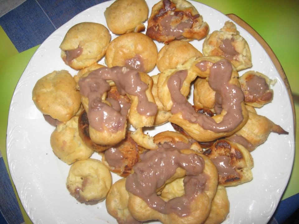 Mini Choux a la creme