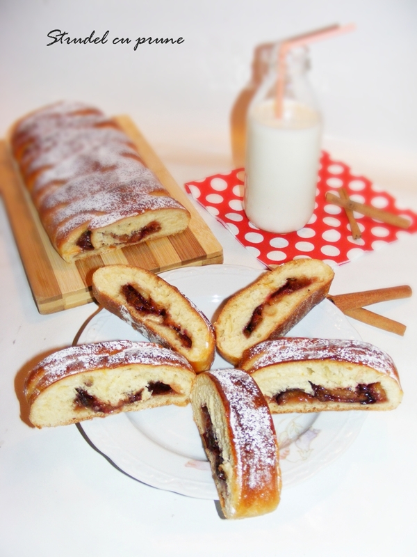 Strudel cu prune