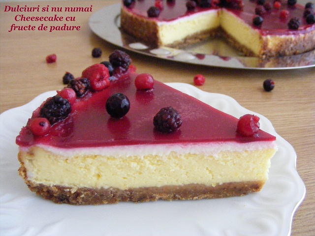 Cheesecake cu fructe de padure (cu coacere)