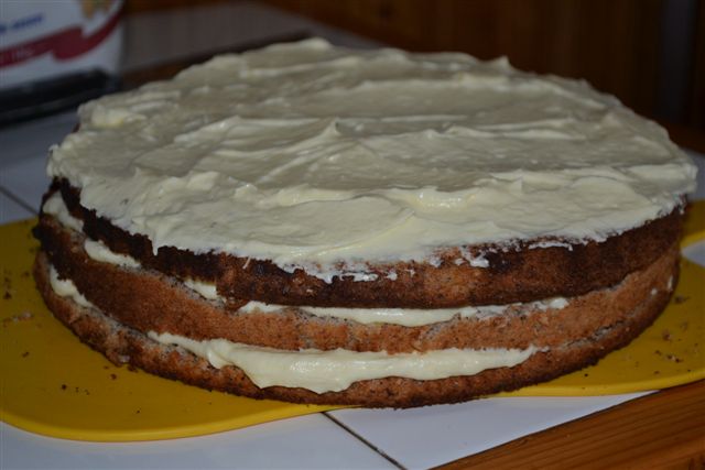 Tort cu crema mascarpone si nuci