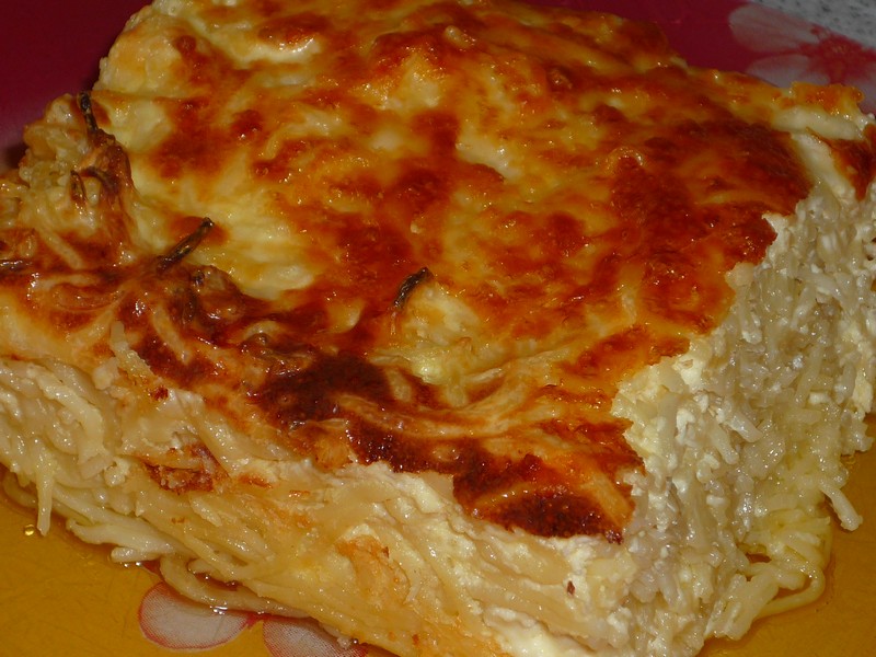 Budinca de paste gratinata