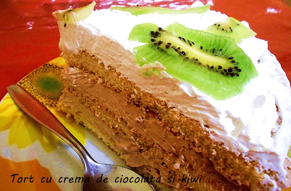 Tort cu crema de ciocolata si kiwi