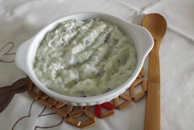 Salata de castraveti cu menta