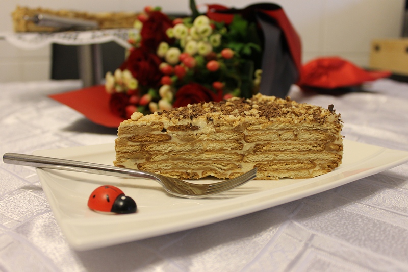 Tort de biscuiti (Bolo de Bolacha)