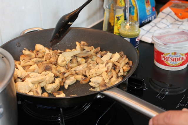 Penne cu pesto alla genovese si nu numai...