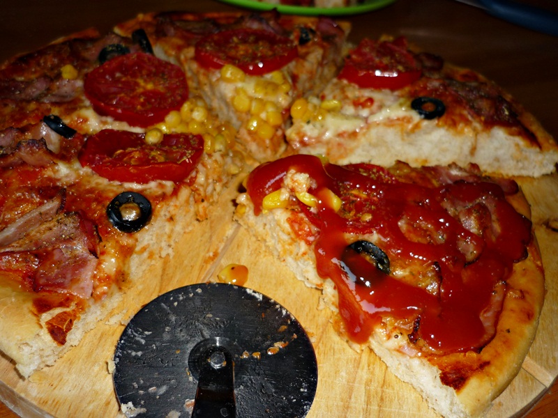 Pizza din blat cu susan