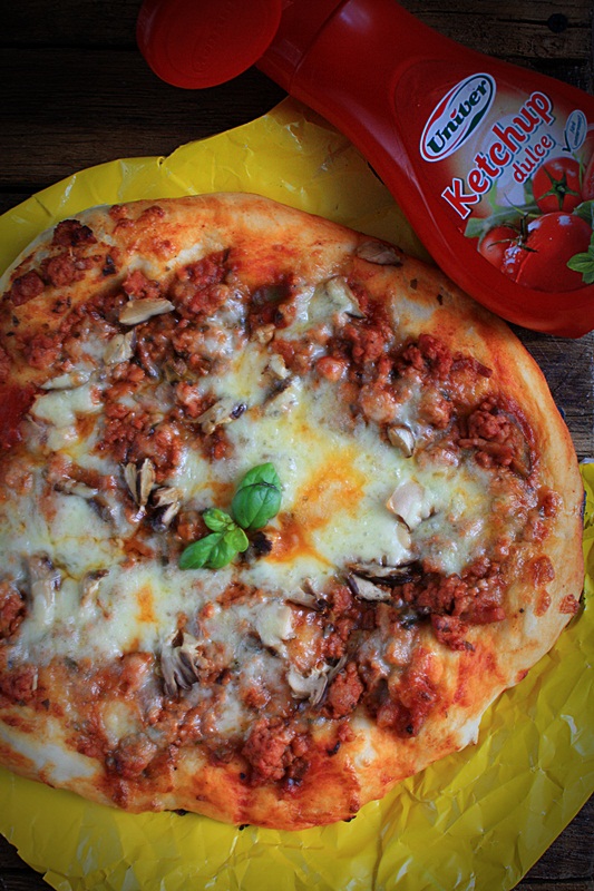 Pizza Bolognese