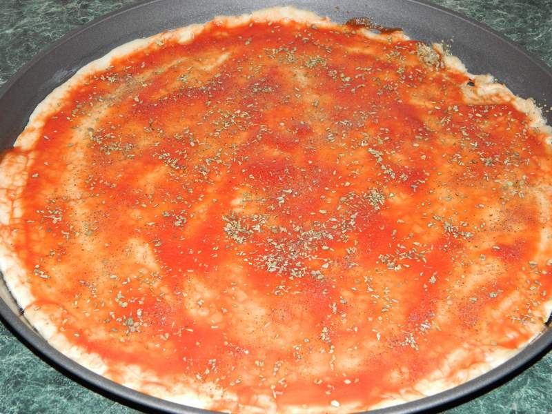 Pizza cu de toate (motaneasca)