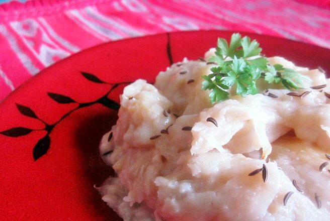 Varza creata cu cartofi, o reteta delicioasa din bucataria bunicii