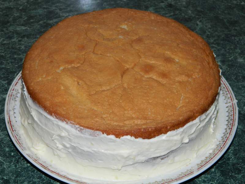 Tort cu crema de vanilie