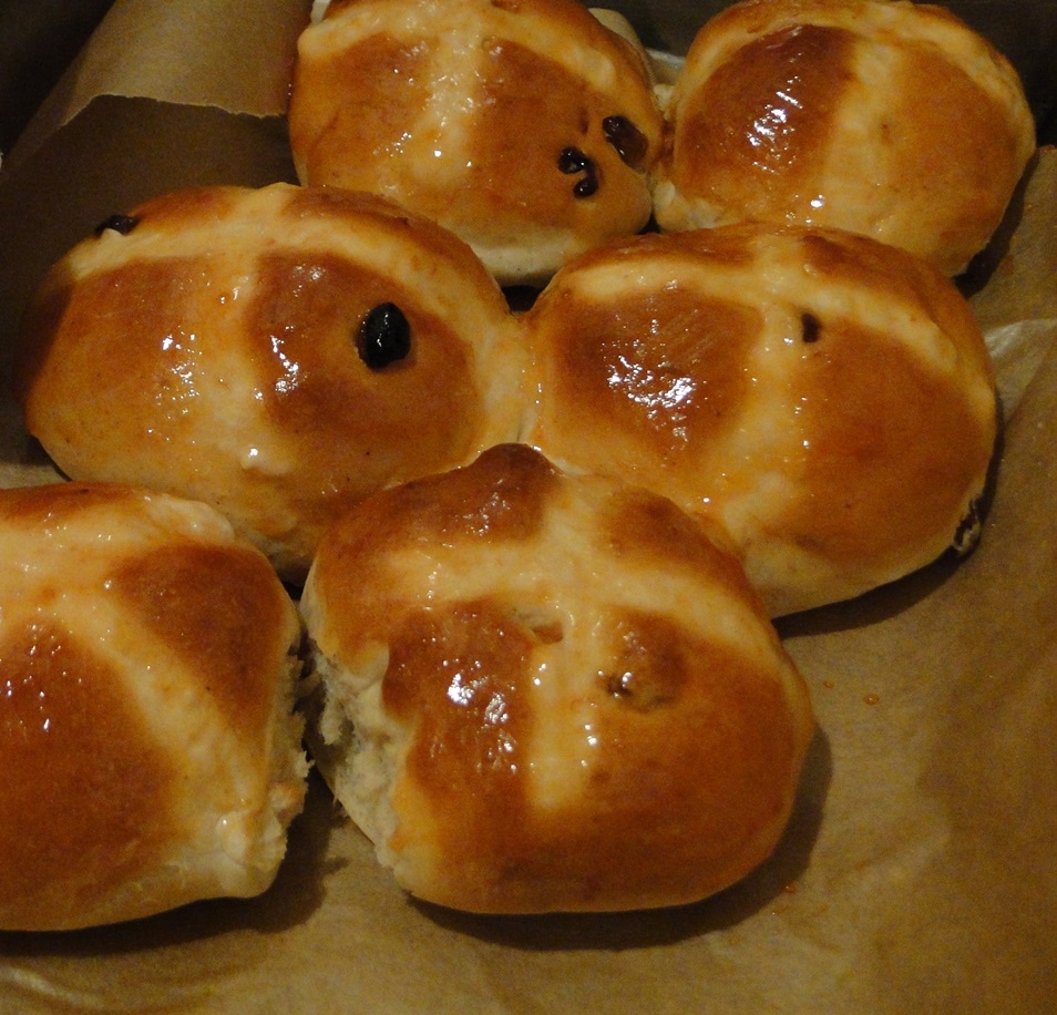 Hot cross buns