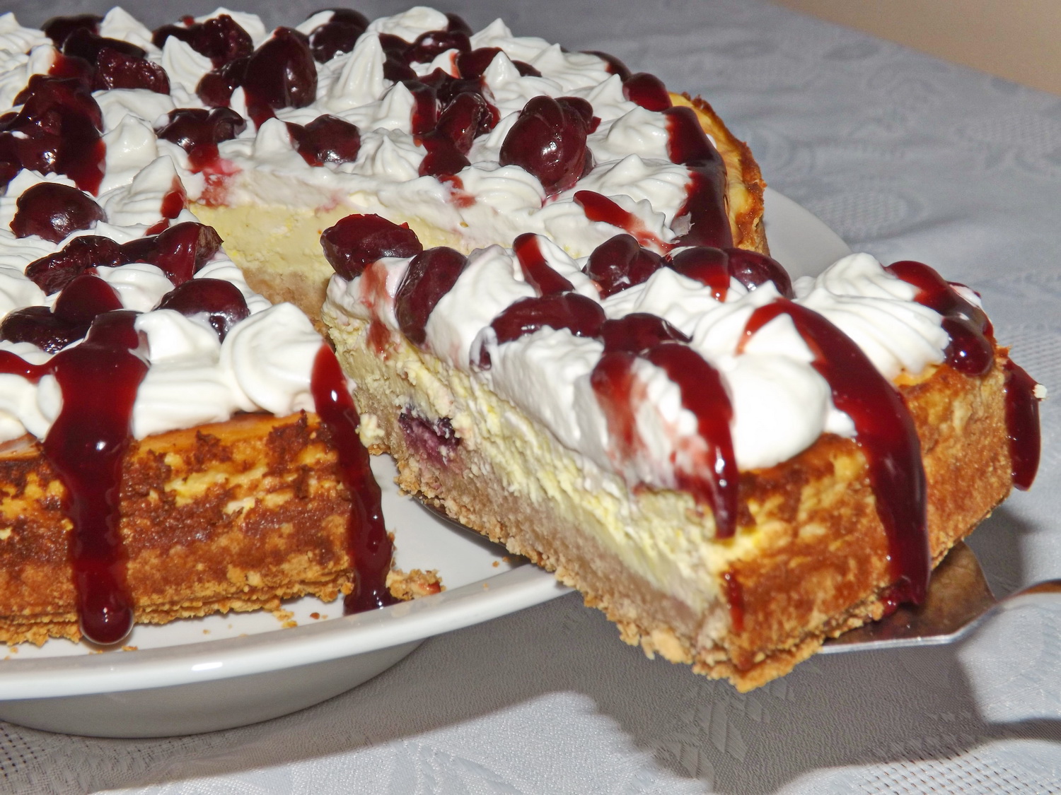 Desert cheesecake cu cirese