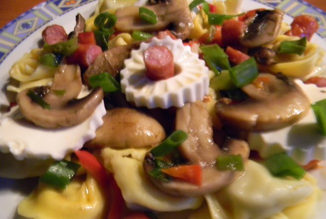 Tortellini cu ciuperci si miez de lapte