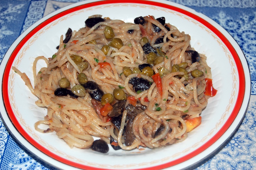 Spaghete alla putanesca