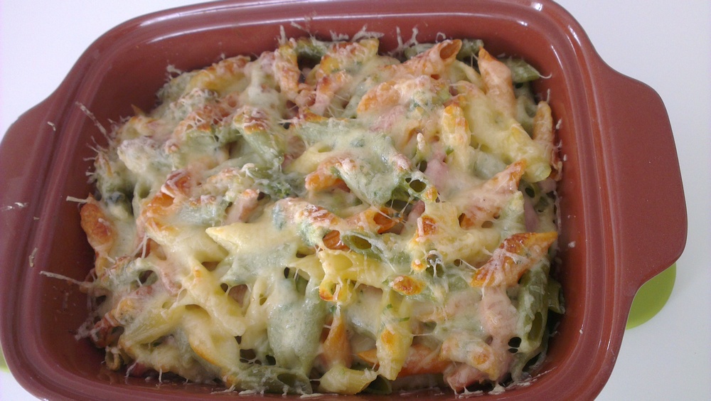 Penne cu bacon al forno