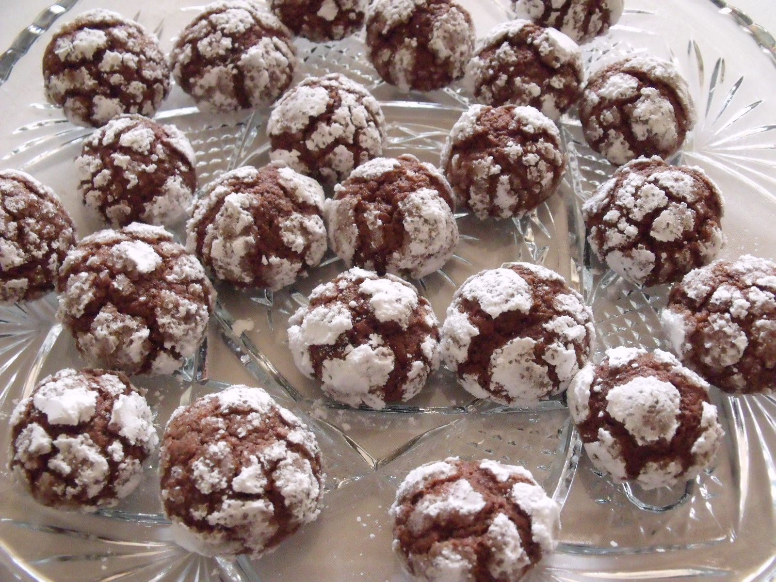 Chocolate crinkles